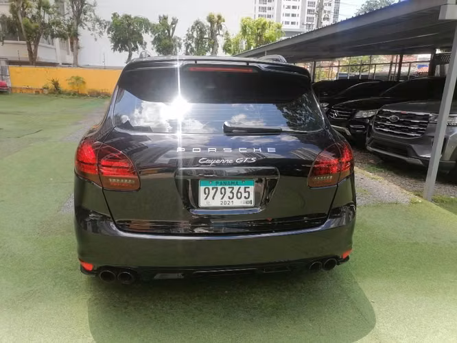PORSCHE CAYENNE GTS 2013