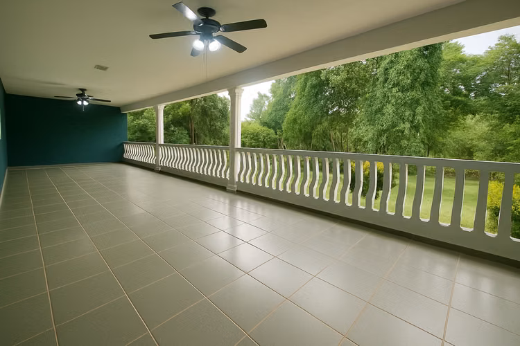 2 Hectáreas de Terreno con Residencia Estilo Villa, Ideal para Inversión Recreacional - Imagen 9