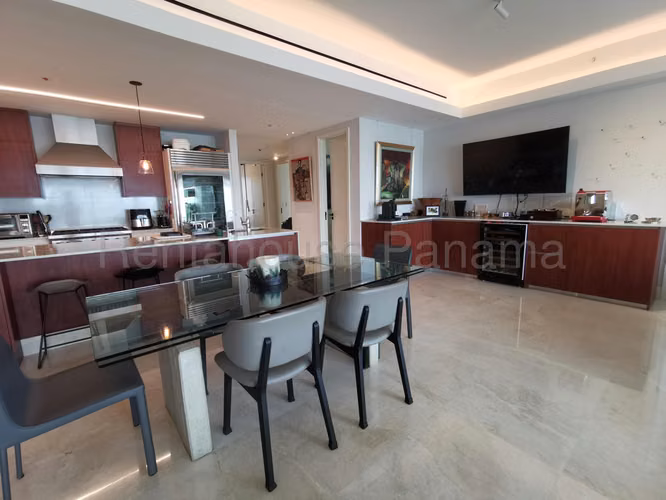 Se Vende Apartamento en Punta Pacifica LA27-791