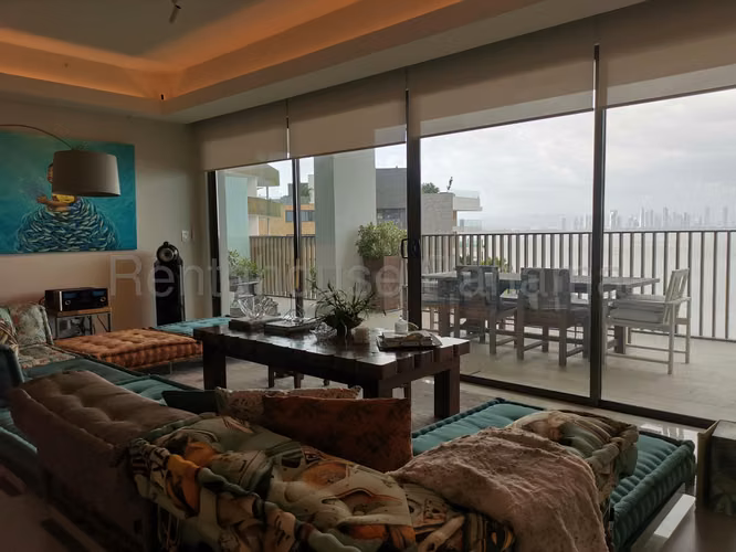 Se Vende Apartamento en Punta Pacifica LA27-791