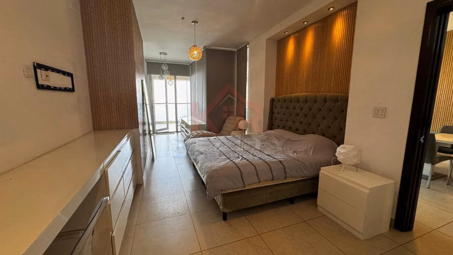 ALQUILER DE APARTAMENTO AMOBLADO EN AVENIDA BALBOA, P.H. RIVAGE, PISO ALTO