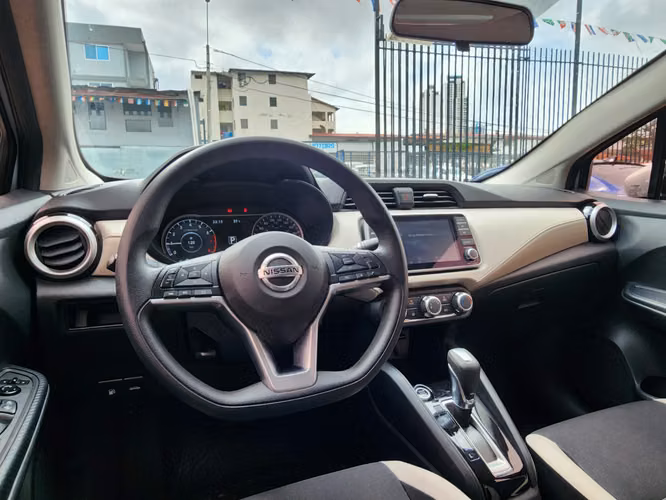 Nissan Versa 2023