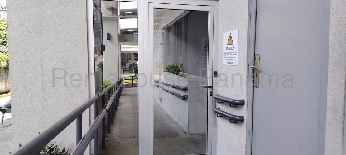 Alquiler de apartamento amoblado en Via España PH Alai