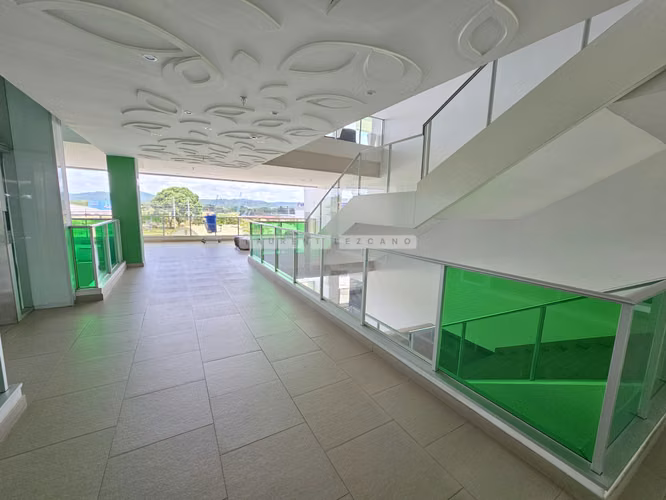 Venta de Local Comercial/ Oficina en Terrazas de Albrook - Haga una oferta