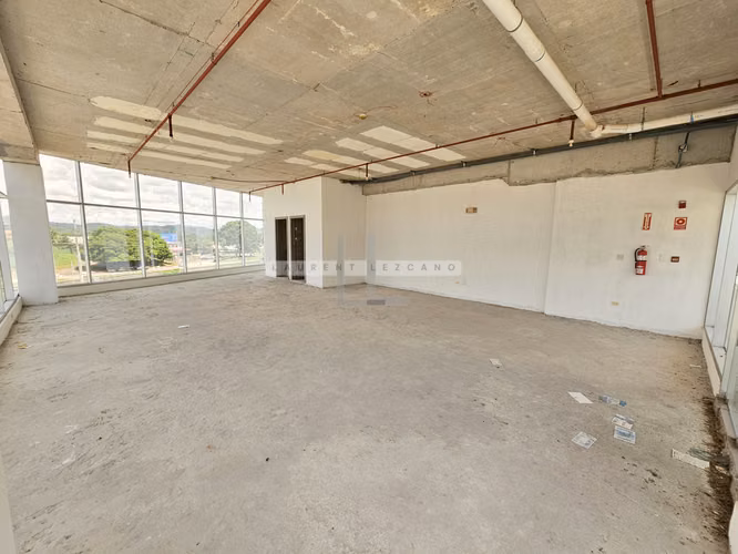 Venta de Local Comercial/ Oficina en Terrazas de Albrook - Haga una oferta