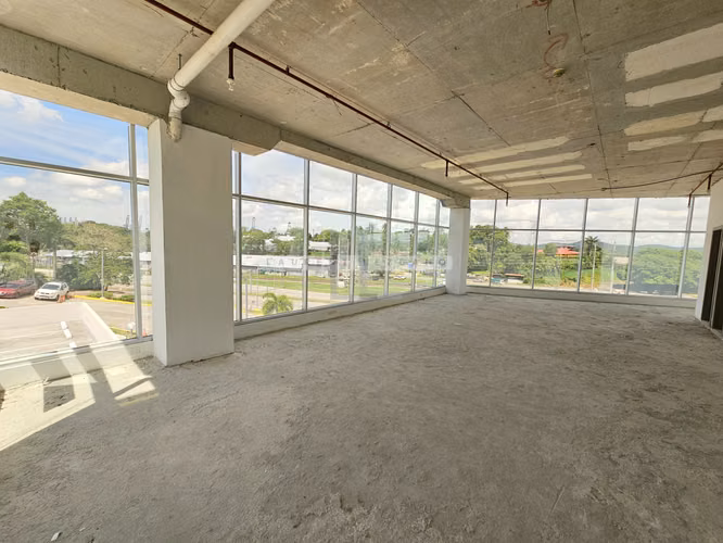 Venta de Local Comercial/ Oficina en Terrazas de Albrook - Haga una oferta