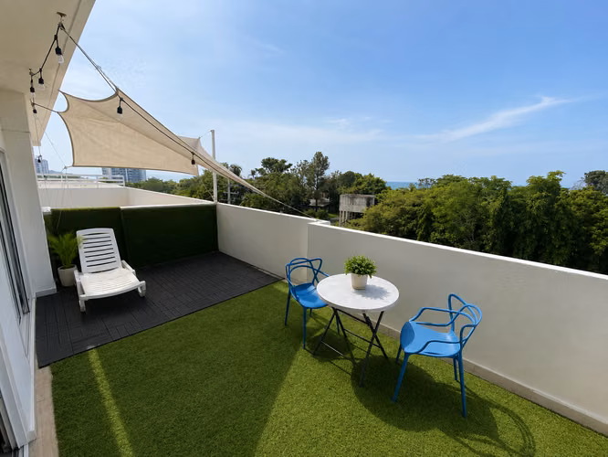 Apartamento Amueblado en Venta | Playa Corona | Terraza con Vista al Mar - Imagen 2