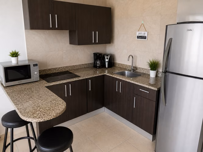 Apartamento Amueblado en Venta | Playa Corona | Terraza con Vista al Mar - Imagen 5