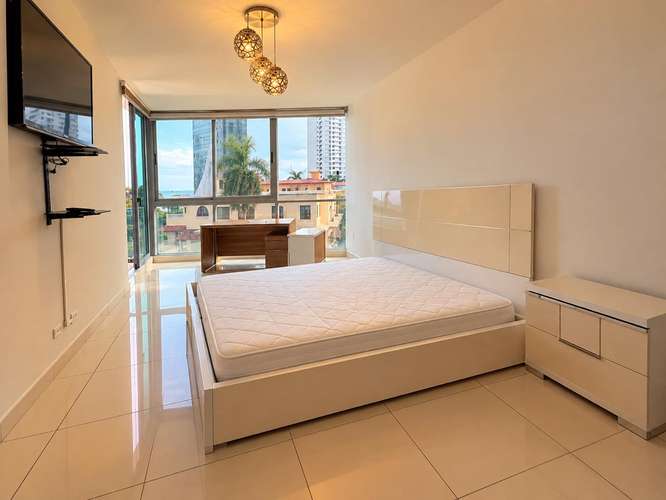 APARTAMENTO EN AVENIDA BALBOA 3 RECAMARAS 200M2 PH ALLURE CV