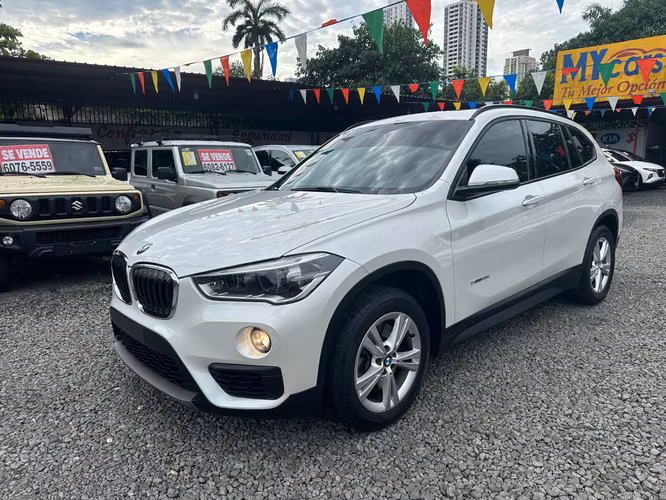 BMW X1 2018 TECHO PANORAMICO