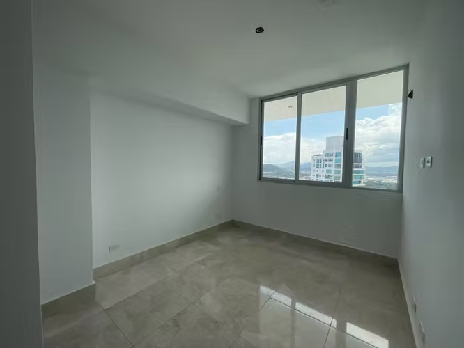 Apartamento en Avenida Balboa · 3 Habitaciones · Costanera Mare