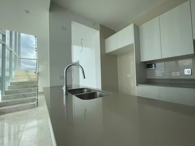 Apartamento en Avenida Balboa · 3 Habitaciones · Costanera Mare