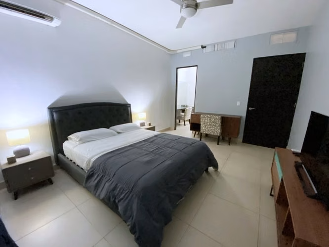 Alquiler en PH Destiny: Amoblado, con Piscina Rooftop y Gym – $1,400/mes