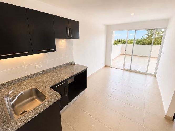 Gran oportunidad de inversión - Playa Corona-  amplia terraza privada