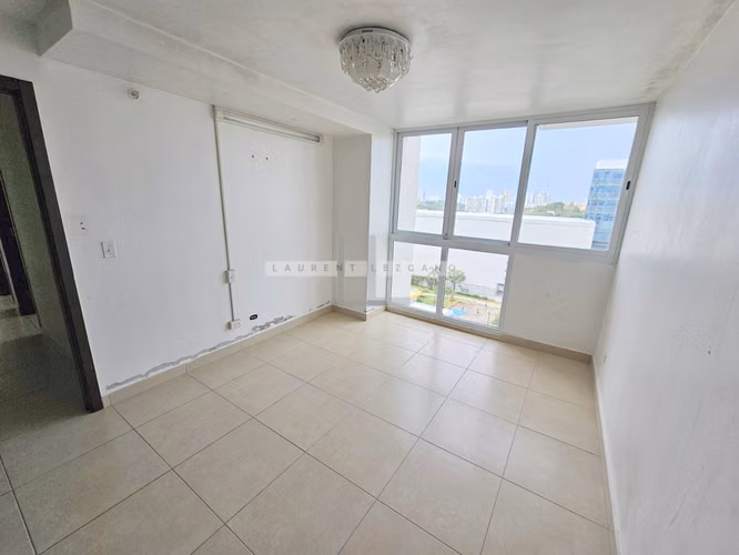 Venta de Apartamento en PH Kings Park - Condado del Rey. Haga una oferta