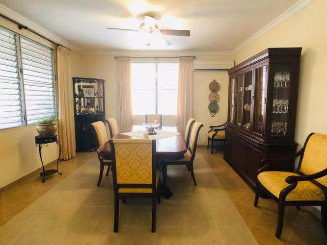 SE VENDE CASA 1,100M2