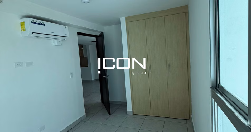Venta Apartamento a pasos del Parque Omar. CM