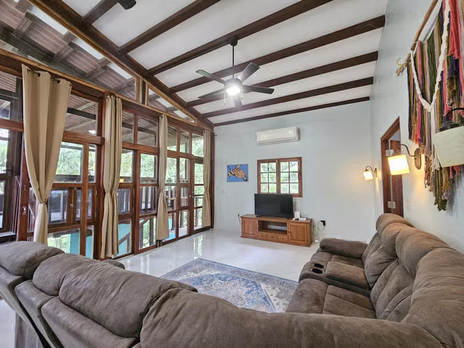 Casa Estilo Artesanal Lista para Mudarse – Pedasí