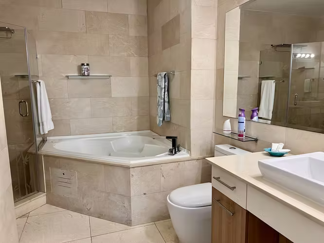 Exclusivo apartamento en Playa Bonita a solo 15 minutos de la ciudad.