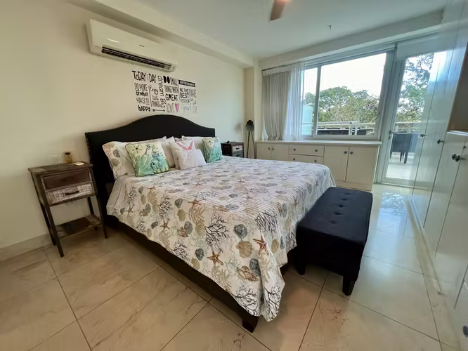 Exclusivo apartamento en Playa Bonita a solo 15 minutos de la ciudad.