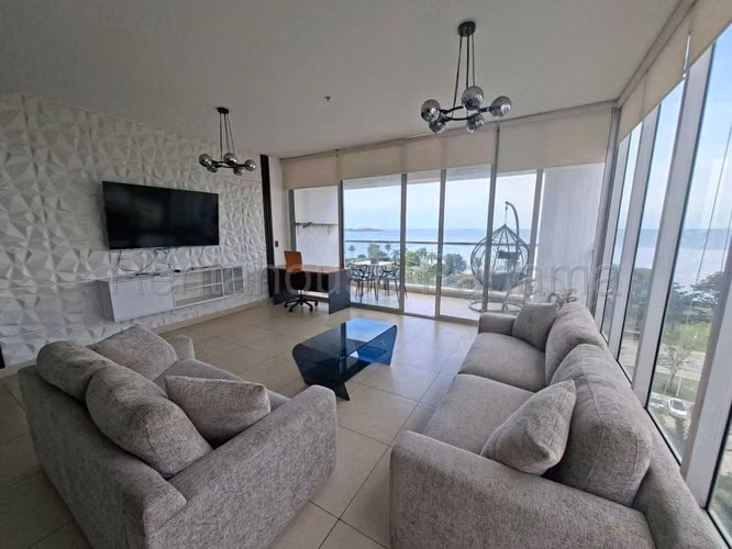 ¡Vive el lujo frente al mar en Rivage, Avenida Balboa!  GC