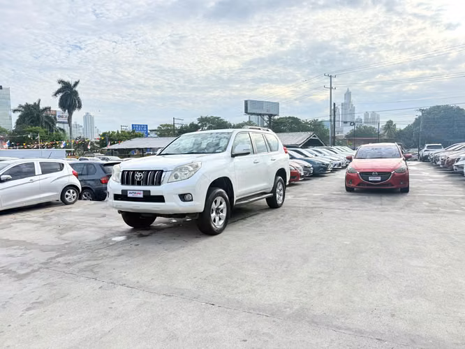 Toyota Land Cruiser Prado 2010