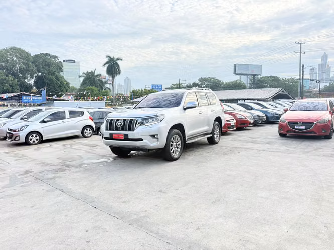 Toyota Land Cruiser Prado VX 2021