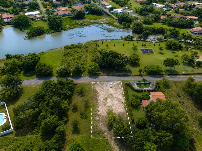 Land for Sale in Coronado Golf Resort – Prime Location