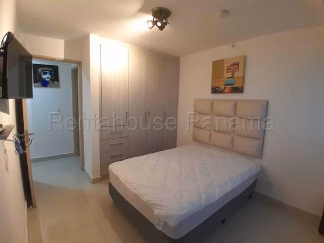 ¡Amplio Apartamento Amoblado en Alquiler en Balboa Bay!  GC