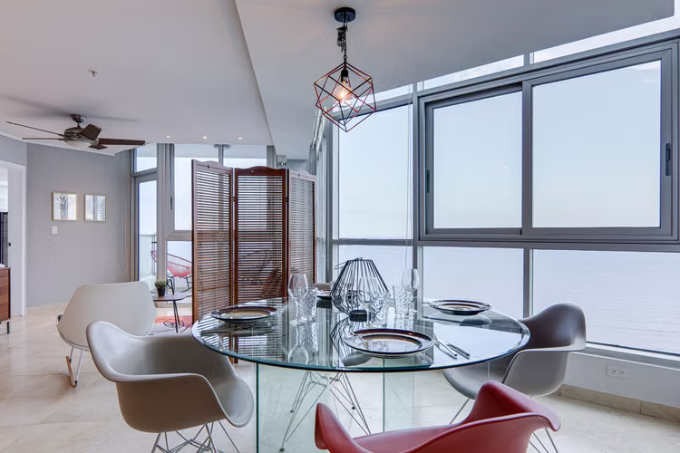 PH Riverside, Costa del Este - Se vende apartamento en piso alto con vista al mar