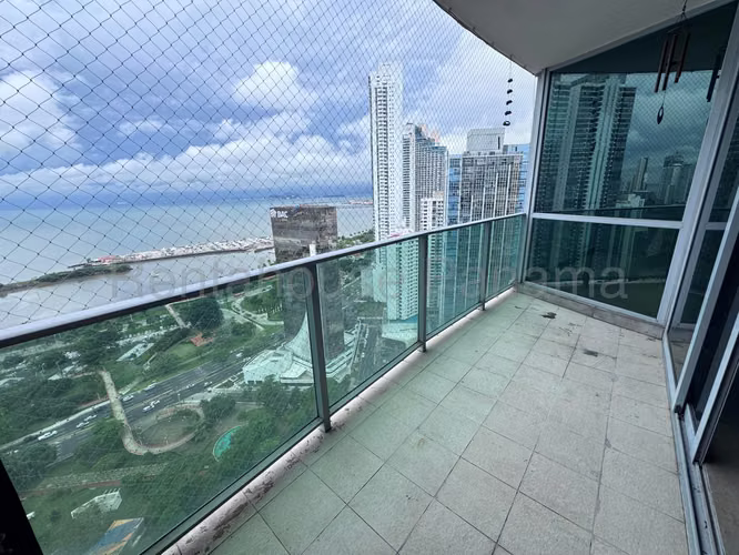 Vendo Apartamento de 287 m² en PH Allure at the Park, Bellavista 27-292GG