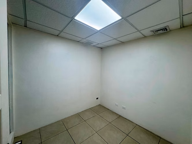 OFICINA CERCA DE MULTICENTRO · PLAZA PAITILLA · 6E