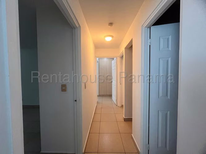 Vendo Apartamento de 136 m² en PH Costa View, Costa del Este 27-284GG