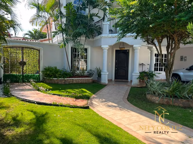 Alquiler de Casa en Costa del Este, Residencial Costa Bay