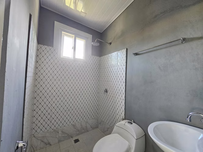 Casa Renovada de 2 Recámaras en el Centro de Pedasí