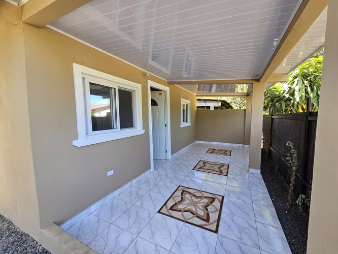 Casa Renovada de 2 Recámaras en el Centro de Pedasí