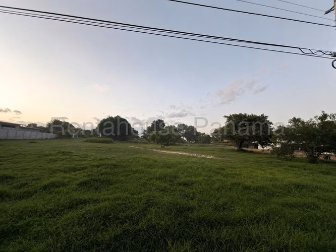 Se Vende Terreno en Coronado DPA26-9093