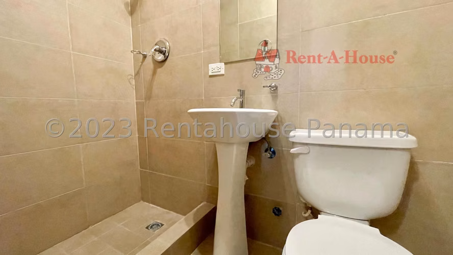 Vendo Apartamento de 113 m² en PH The One Tower, San Francisco 27-317GG