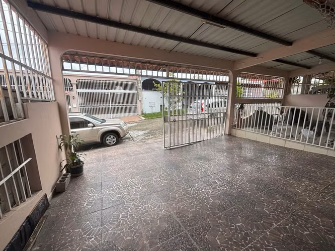VENTA DE CASA EN CERRO VIENTO