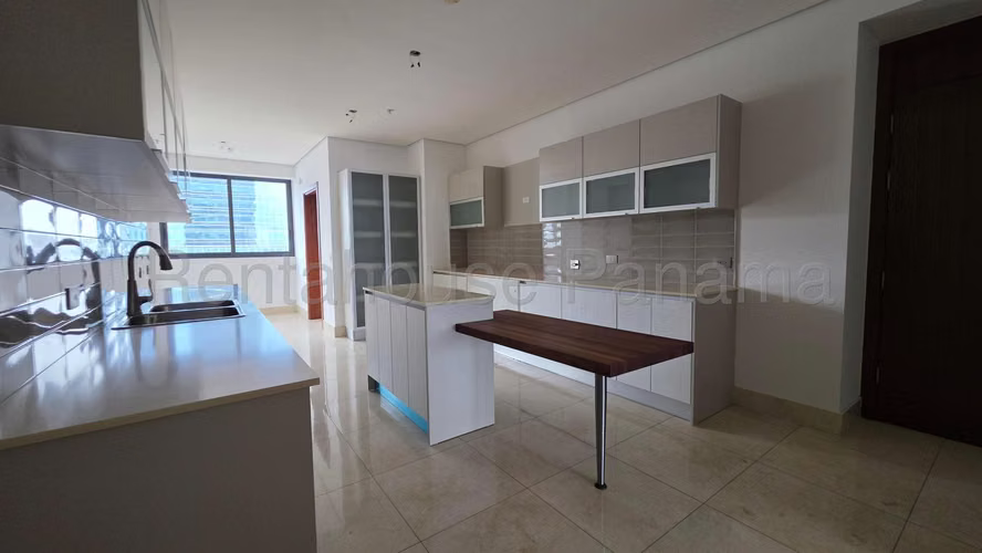 Vendo Apartamento de 342 m² en PH Matisse, Costa del Este 27-348GG