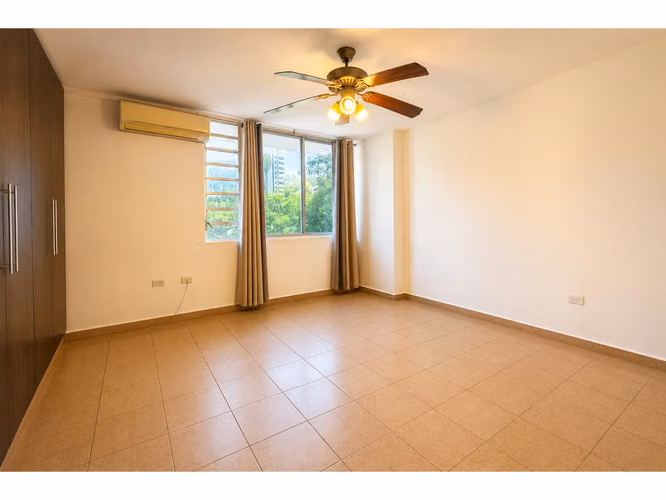 ALQUILER APARTAMENTO EL CANGREJO SEMI AMOBLADO PH HILTON PARK MLD