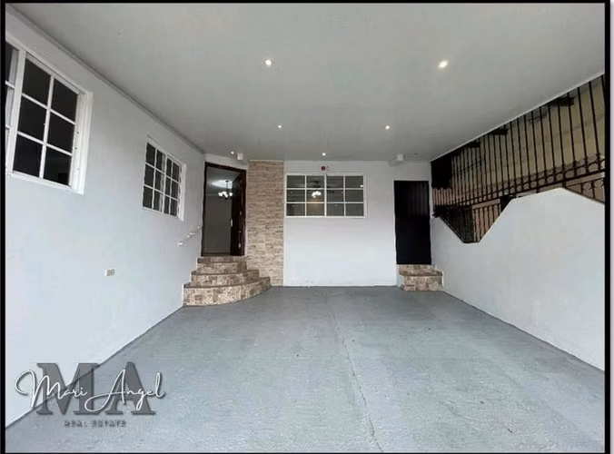 VENTA DE CASA EN SAN ANTONIO