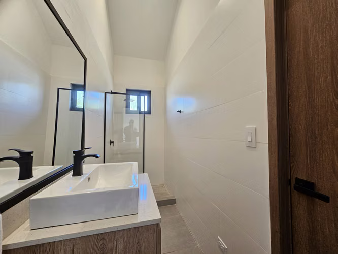 Casa Nueva con Energía Solar en Comunidad Cerrada – Cañas