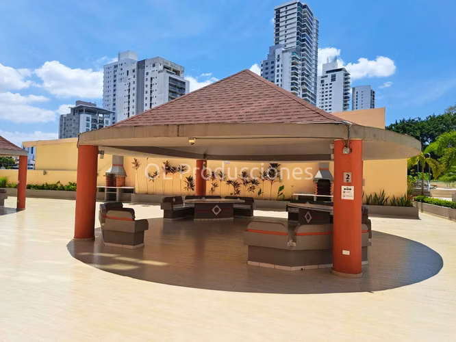 Venta de apartamento en San Francisco, PH Sky Park, cerca del Parque Omar