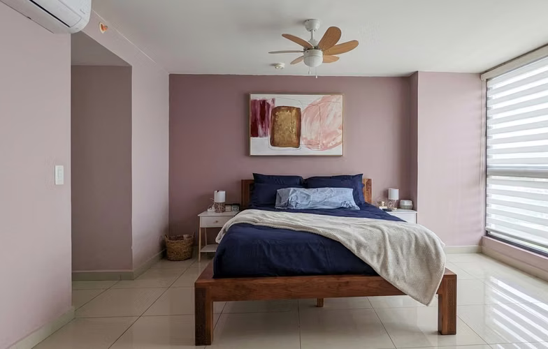 Apartamento en Condado del Rey I con balcon y ubicación privilegiada
