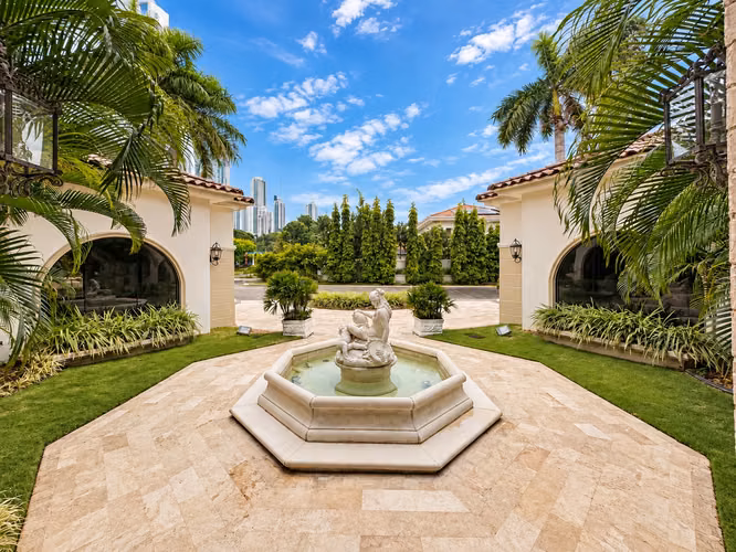 CASA EN COSTA DEL ESTE MANSION 1337M2 CON PISICNA BALMORAL - Imagen 18