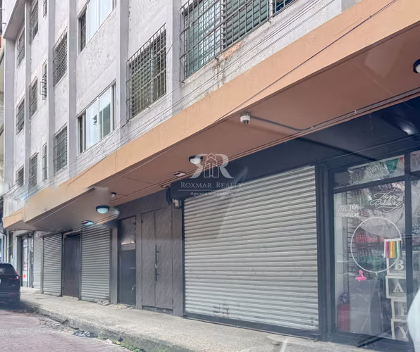 Local comercial en planta baja Avenida B