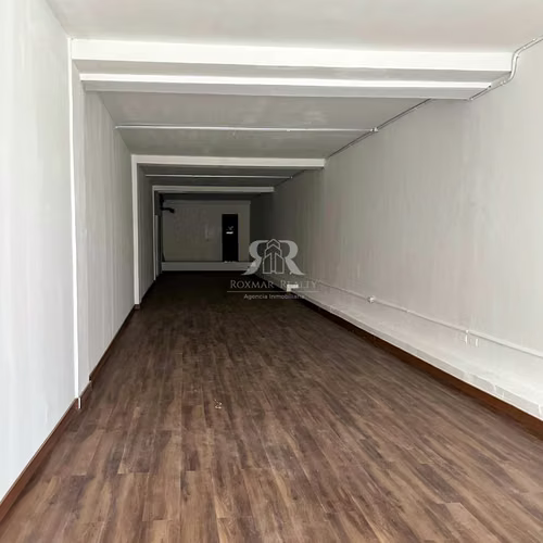 Local comercial en planta baja Avenida B