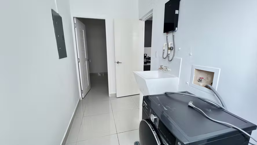 Apartamento Ph Teus Tower II Carrasquilla San Francisco  - Amoblado con Vista al Mar