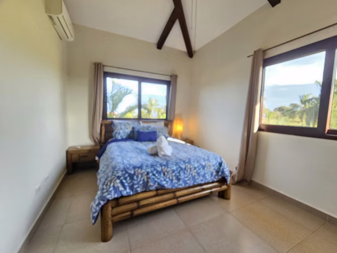 Casa con Vista al Mar en Comunidad Privada – Pedasí
